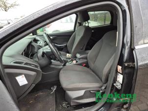 Ford Focus 3 Wagon 1.6 SCTi 16V Samochód złomowany (2012, Czarny)