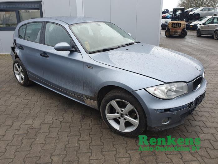 BMW 1 serie 116i 1.6 16V Skrotfordon (2005, LICHT BLAUW)
