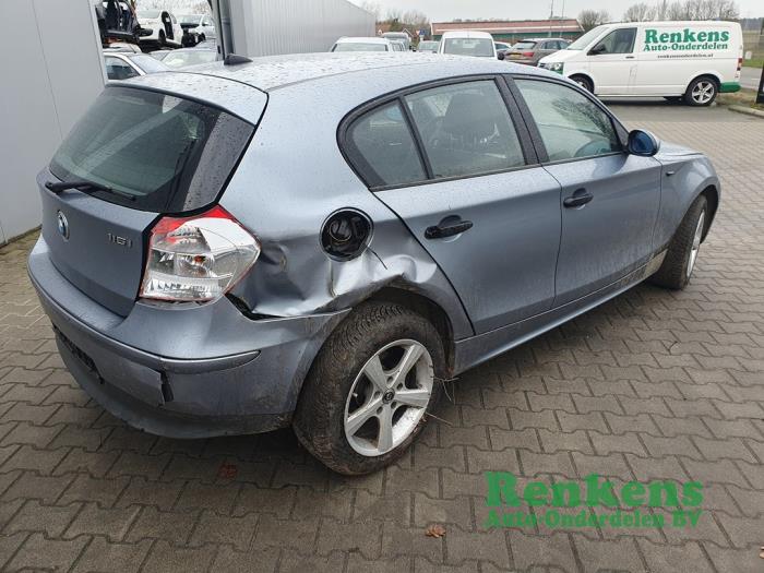 BMW 1 serie 116i 1.6 16V Skrotfordon (2005, LICHT BLAUW)