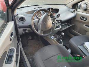 Renault Twingo II 1.2 16V Épave (2007, Noir)