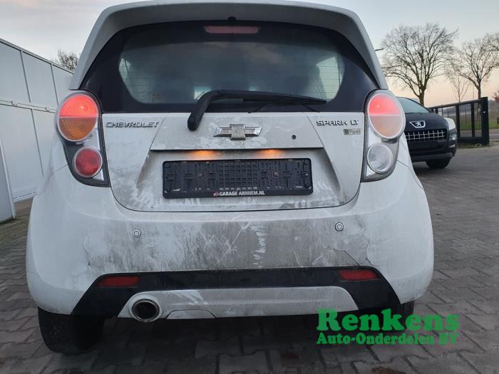 Chevrolet Spark 1.0 16V Bifuel Vehículo de desguace (2012, Blanco)