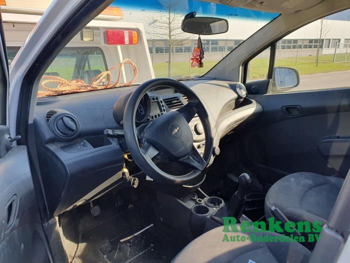 Chevrolet Spark 1.0 16V Bifuel Vehículo de desguace (2012, Blanco)