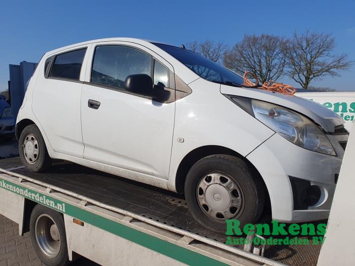 Chevrolet Spark 1.0 16V Bifuel Vehículo de desguace (2012, Blanco)