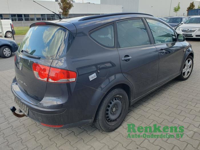 Seat Altea XL 1.6 Skrotfordon (2007, ZWART)