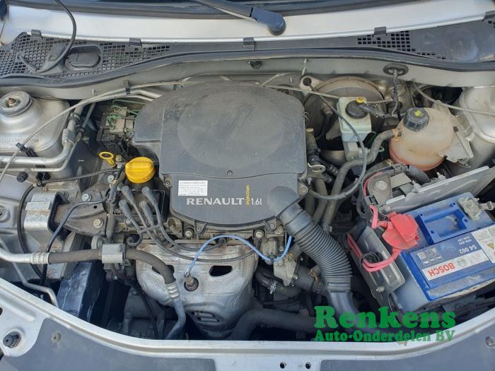 Dacia Logan MCV 1.6 MPI 85 Samochód złomowany (2011, Srebrny)