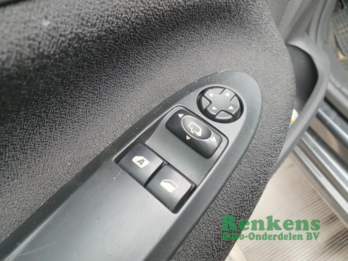 Citroen DS3 1.6 e-HDi Skrotfordon (2011, ZWART)