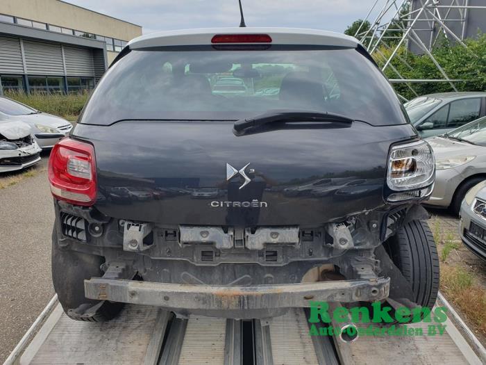 Citroen DS3 1.6 e-HDi Skrotfordon (2011, ZWART)