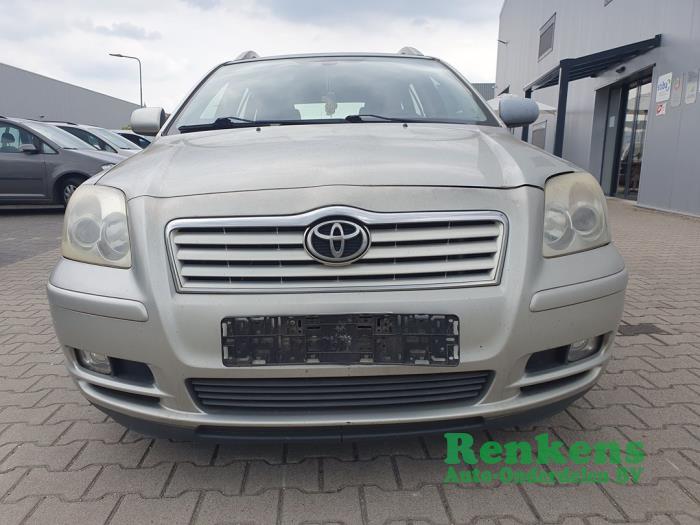 Toyota Avensis Wagon 2.0 16V VVT-i D4 Épave (2004, Gris argenté)