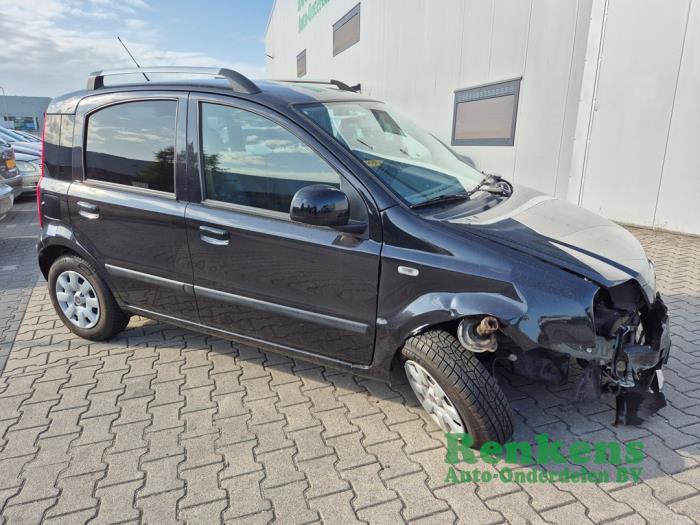 Fiat Panda 1.2, Classic Schrottauto (2011, Schwarz)