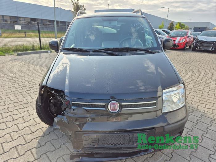 Fiat Panda 1.2, Classic Schrottauto (2011, Schwarz)