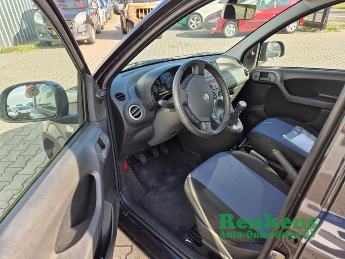 Fiat Panda 1.2, Classic Schrottauto (2011, Schwarz)