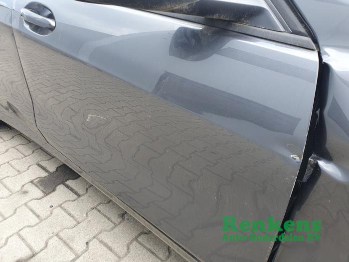 BMW 1 serie 118i 1.5 TwinPower 12V Schrottauto (2021, Grau)