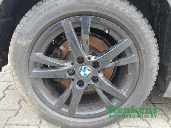 BMW 1 serie 118i 1.5 TwinPower 12V Schrottauto (2021, Grau)