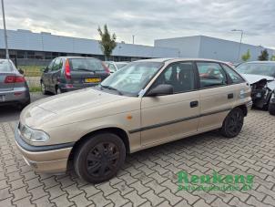 Opel Astra F 1.6i  (Desguace)