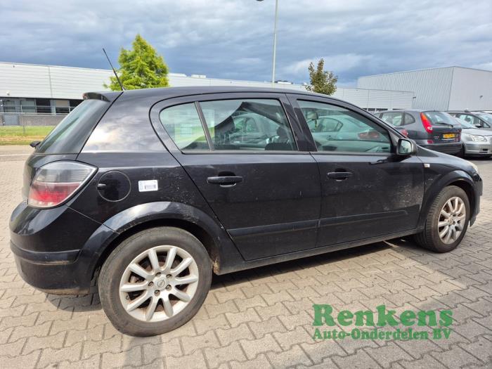 Opel Astra H 1.6 16V Épave (2007, Noir)