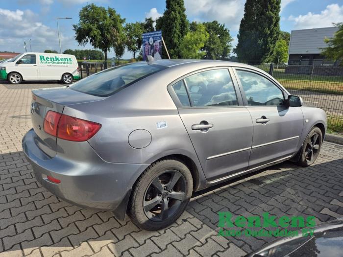 Mazda 3 2.0i 16V Samochód złomowany (2005, Szary)