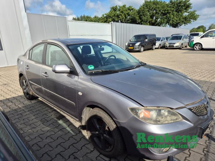 Mazda 3 2.0i 16V Samochód złomowany (2005, Szary)