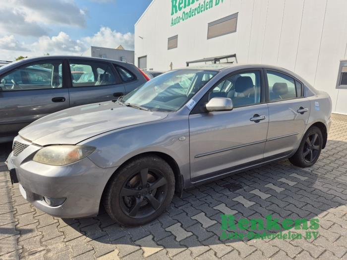 Mazda 3 2.0i 16V Samochód złomowany (2005, Szary)