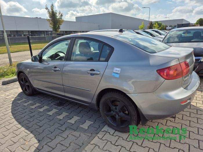Mazda 3 2.0i 16V Samochód złomowany (2005, Szary)