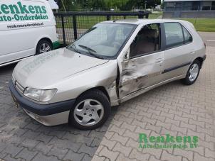 Peugeot 306 1.9 DT  (Skrot)