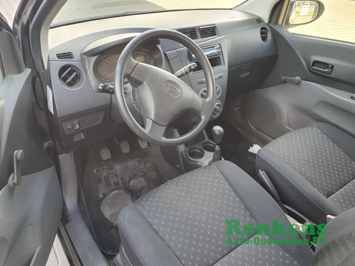 Daihatsu Cuore 1.0 12V DVVT Samochód złomowany (2008, Czarny)