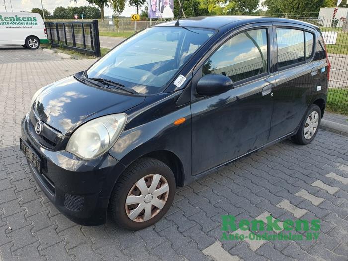 Daihatsu Cuore 1.0 12V DVVT Samochód złomowany (2008, Czarny)