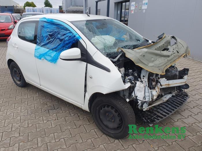Peugeot 108 1.0 12V Épave (2017, Blanc)