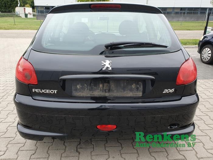 Peugeot 206 1.4 XR,XS,XT,Gentry Épave (2008, Noir)