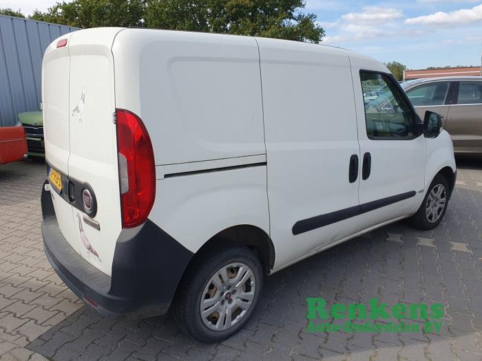 Fiat Doblo Cargo 1.3 D Multijet Épave (2015)