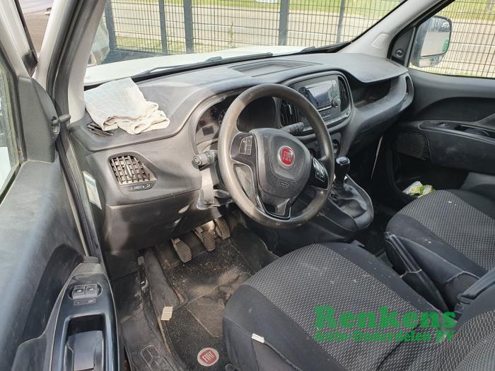 Fiat Doblo Cargo 1.3 D Multijet Épave (2015)