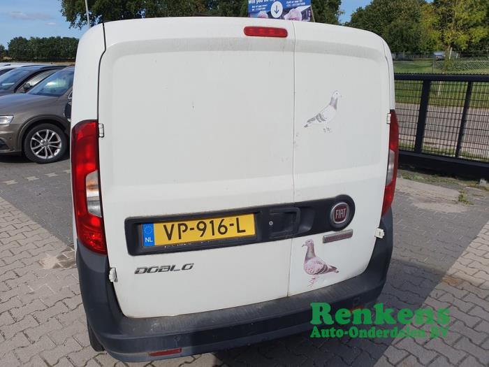 Fiat Doblo Cargo 1.3 D Multijet Épave (2015)