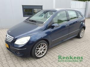 Mercedes B 2.0 B-200 CDI 16V  (Rozbiórka)