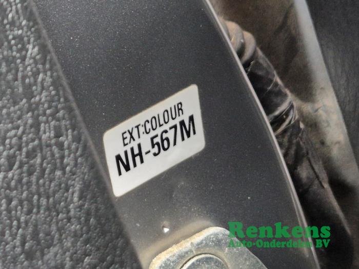 Honda Civic 1.6i LS 16V Schrottauto (1996, Hell, Grau)