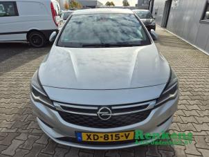 Opel Astra K 1.6 CDTI 110 16V Épave (2016, Argenté)