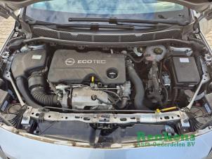 Opel Astra K 1.6 CDTI 110 16V Épave (2016, Argenté)