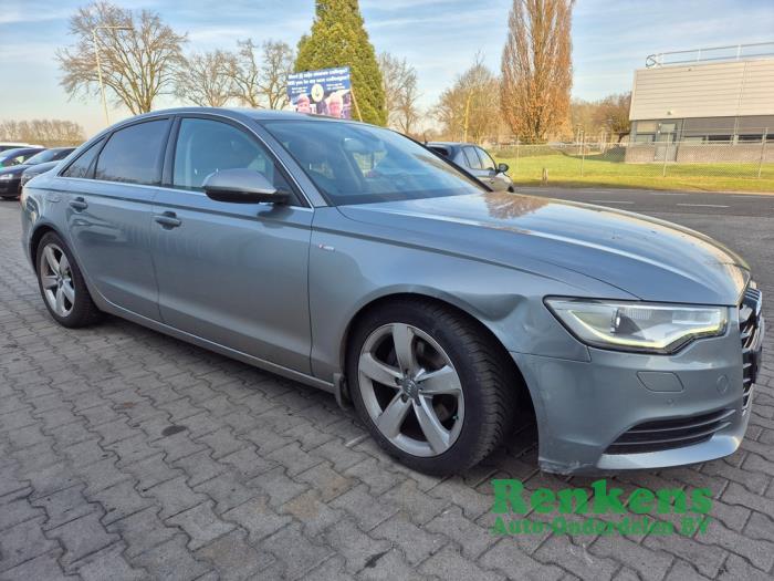 Audi A6 2.8 V6 24V FSI Épave (2011, Gris)