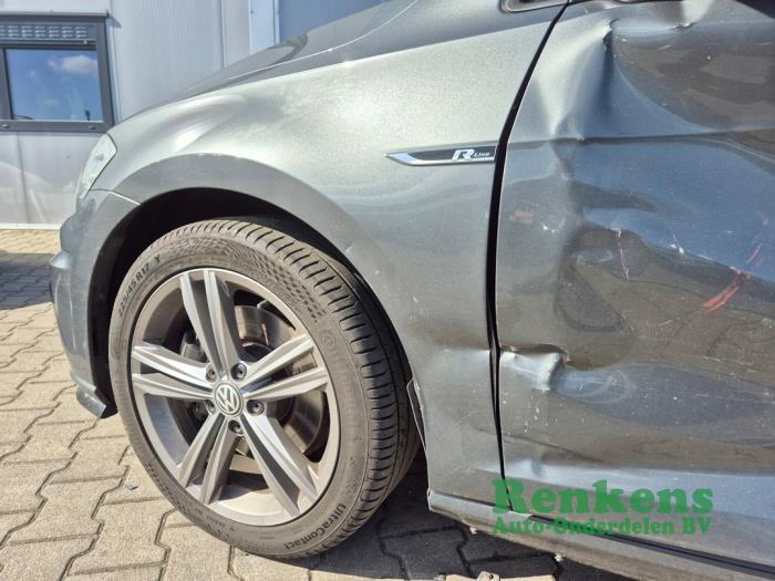 Volkswagen Golf VII Variant 1.5 TSI Evo BMT 16V Samochód złomowany (2019, Szary)