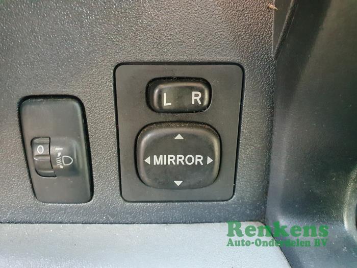 Daihatsu Sirion 2 1.0 12V DVVT Vehículo de desguace (2008, Negro)