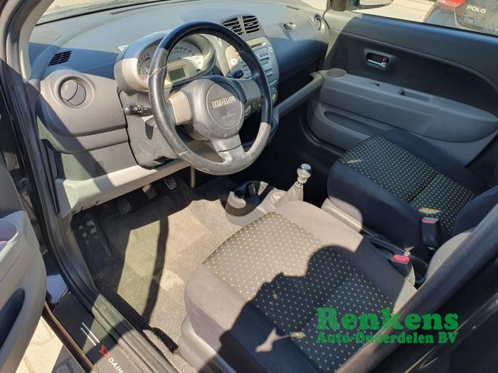 Daihatsu Sirion 2 1.0 12V DVVT Vehículo de desguace (2008, Negro)