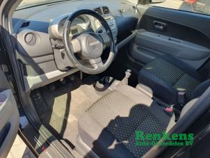 Daihatsu Sirion 2 1.0 12V DVVT Vehículo de desguace (2008, Negro)