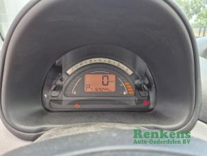 Citroen C3 1.4 Coche dañado (2004, Plateado)