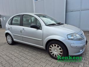 Citroen C3 1.4 Coche dañado (2004, Plateado)