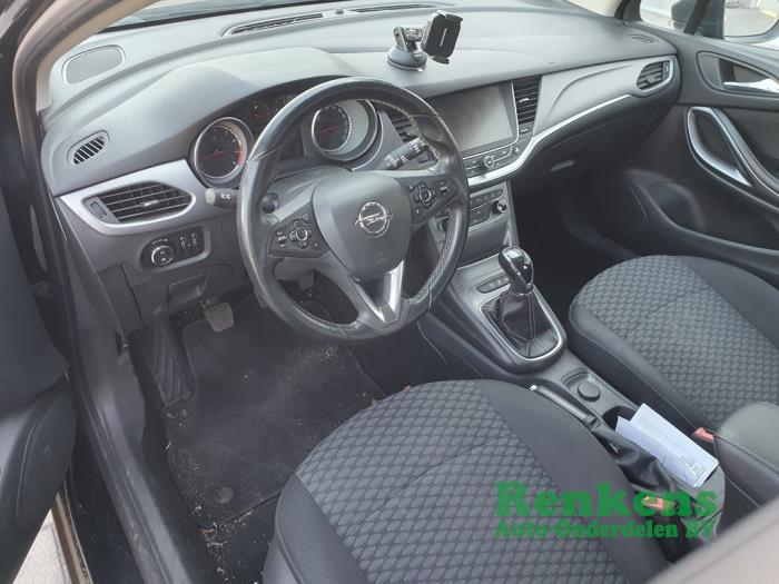 Opel Astra K Sports Tourer 1.0 Turbo 12V Coche dañado (2016, Negro)