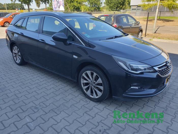 Opel Astra K Sports Tourer 1.0 Turbo 12V Coche dañado (2016, Negro)