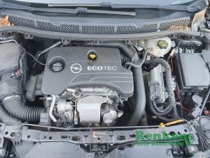 Opel Astra K Sports Tourer 1.0 Turbo 12V Coche dañado (2016, Negro)
