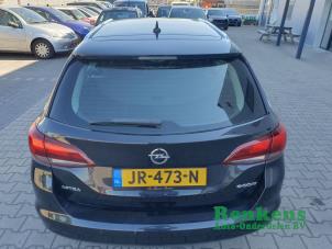 Opel Astra K Sports Tourer 1.0 Turbo 12V Coche dañado (2016, Negro)