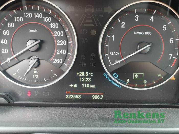 BMW 1 serie 116i 1.6 16V Coche dañado (2013, Negro)