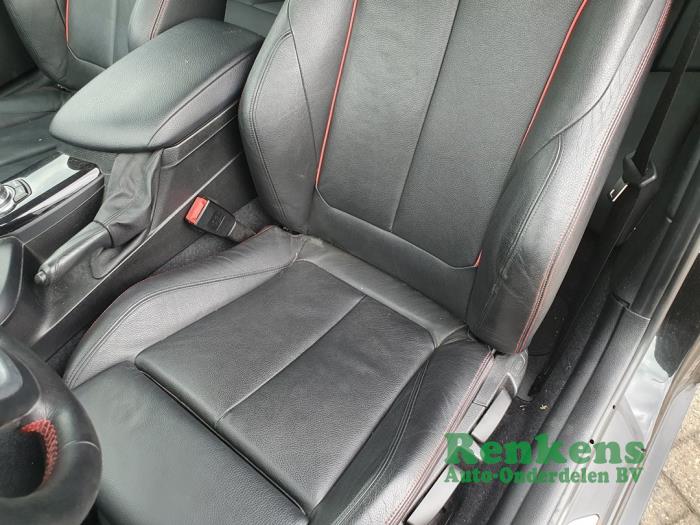 BMW 1 serie 116i 1.6 16V Coche dañado (2013, Negro)