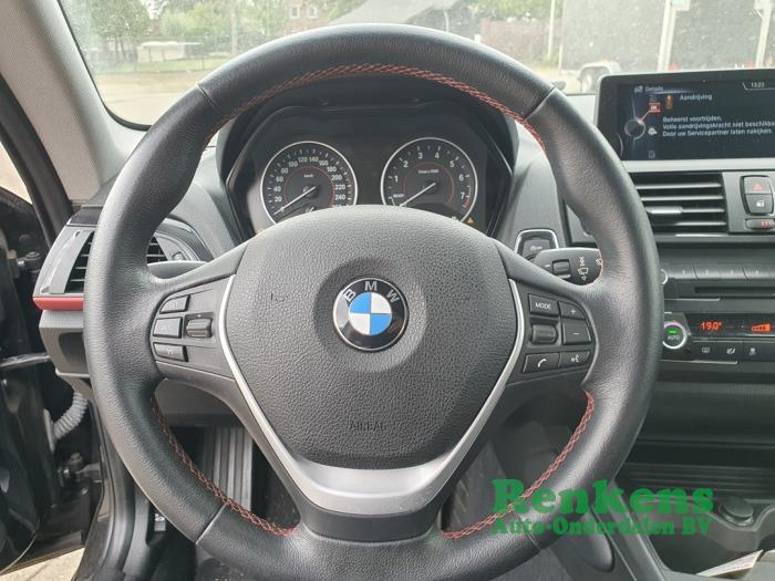 BMW 1 serie 116i 1.6 16V Coche dañado (2013, Negro)