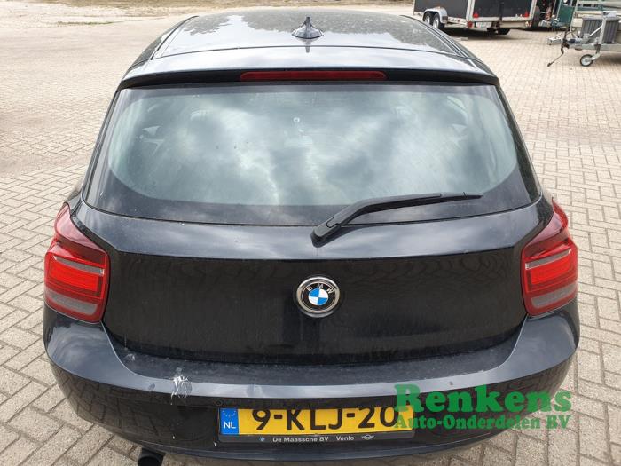 BMW 1 serie 116i 1.6 16V Coche dañado (2013, Negro)